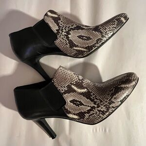 Cole Haan Black Maxfield Snake Print Leather Heel Ankle Boots/Booties sz 8.5